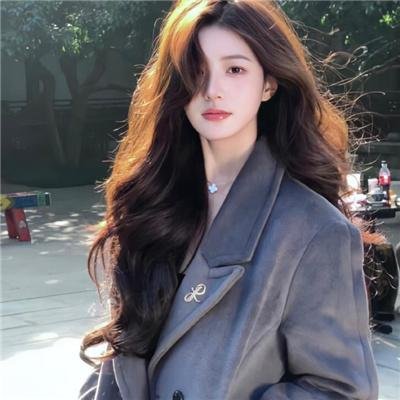 雾中的女孩